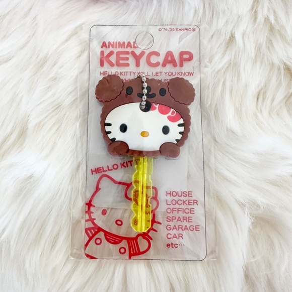Hello Kitty Bundle - HK Girls Pink Hat, Mini Coin Pouch and Keycap. - Picture 14 of 15